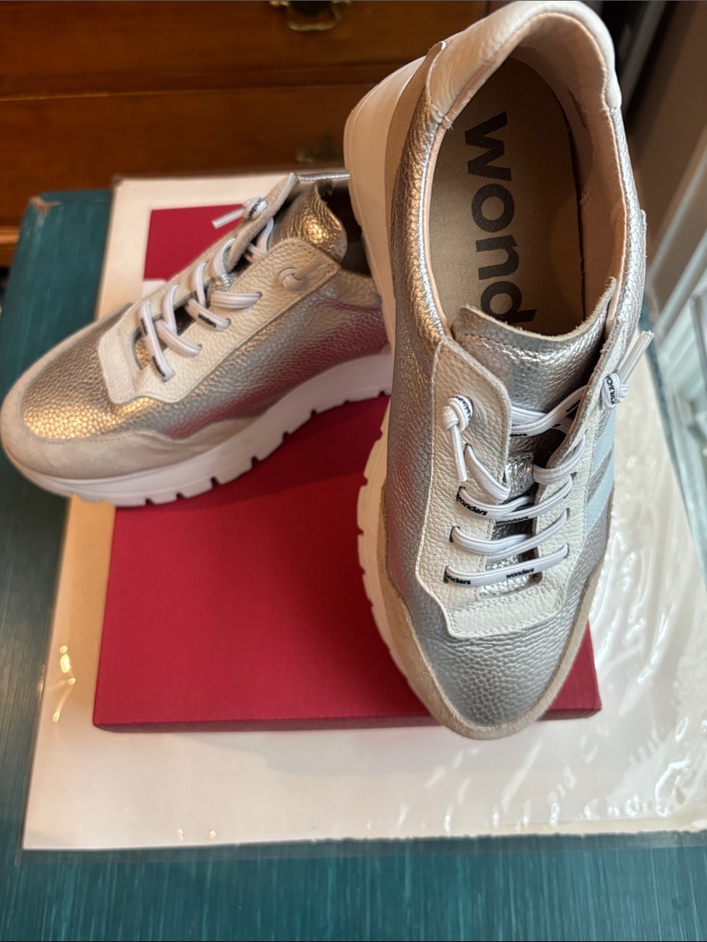 Wonders Silver Women's Platform Lace-Up Sneaker